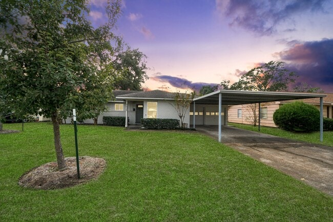 9535 Vogue Ln in Houston, TX - Building Photo - Building Photo