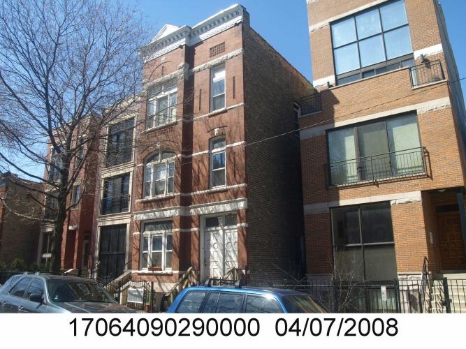 1056 N Hermitage Ave in Chicago, IL - Building Photo