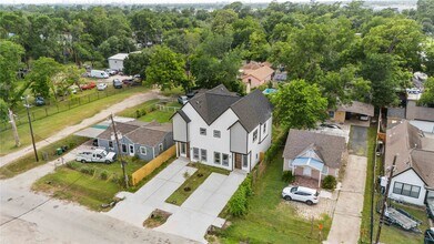 7805 Farnsworth St in Houston, TX - Building Photo - Building Photo