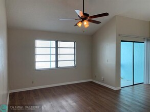 3628 NE 21st Way in Lighthouse Point, FL - Foto de edificio - Building Photo