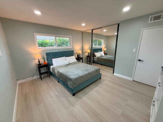 1641 W Mells Ln in Anaheim, CA - Building Photo - Building Photo