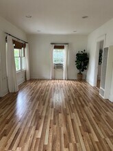 1233 22nd St, Unit 1233 front house in Santa Monica, CA - Building Photo - Building Photo