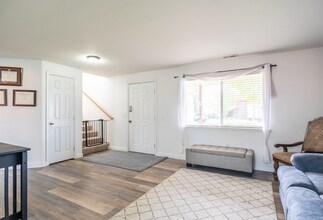 1437 S Cougar Dr in Moses Lake, WA - Building Photo - Building Photo