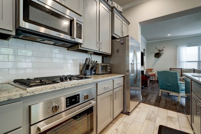 property at 5326 Larkin St