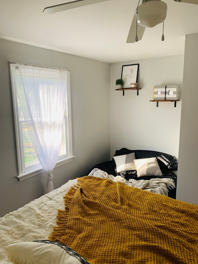 12 Chapel Ln, Unit 4 in Merrimack, NH - Building Photo - Building Photo