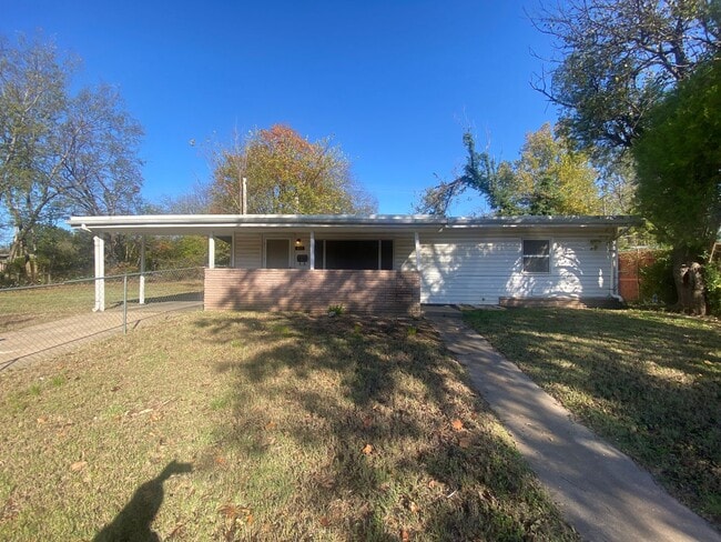 property at 613 E 51st Pl N