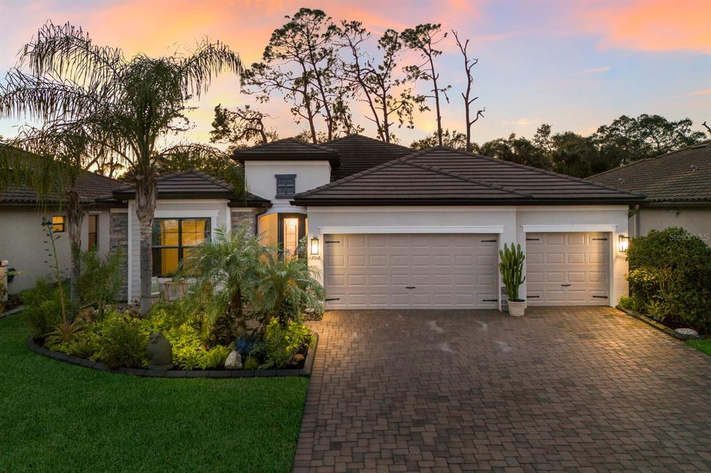 706 Acacia Ct in Bradenton, FL - Building Photo