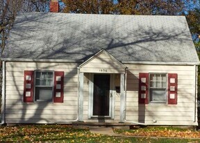 1636 E Moore St in Decatur, IL - Building Photo