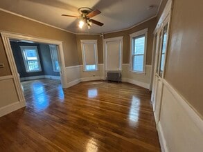 8 Usher Rd, Unit 1 in Medford, MA - Building Photo - Building Photo
