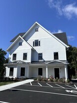 5 N Salem Rd in Ridgefield, CT - Building Photo