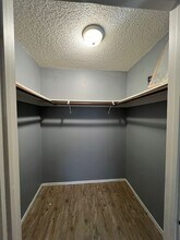 1830 S Garden St in Visalia, CA - Building Photo - Building Photo