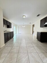 209 Mescalero Dr in Laredo, TX - Building Photo - Building Photo