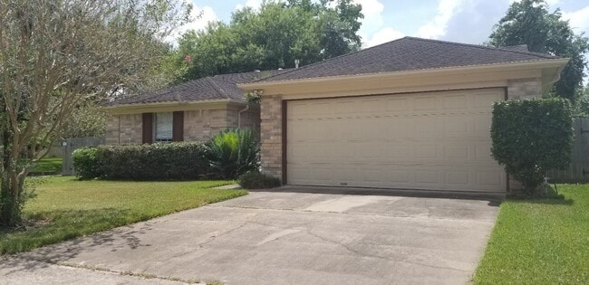 2822 Chimneystone Cir in Sugar Land, TX - Building Photo - Building Photo