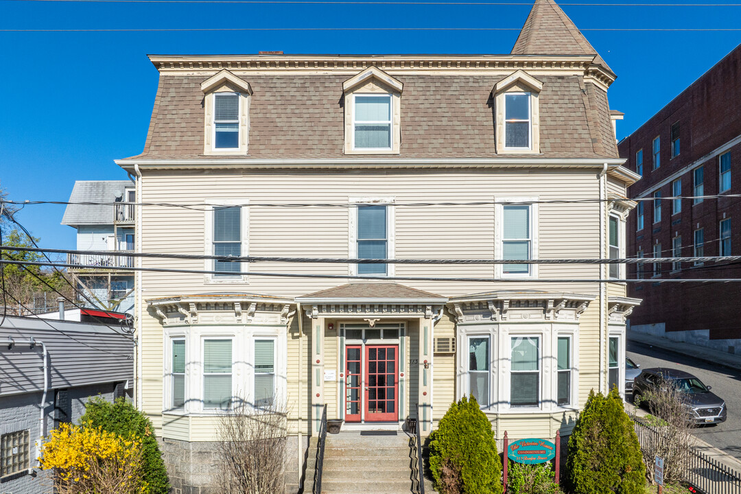 Victorian House Condominiums in Fall River, MA - Building Photo