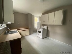 722 Somerset St in Johnstown, PA - Building Photo - Building Photo