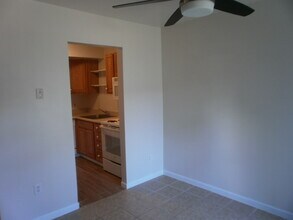 3406 Kenbrooke Ct in Kalamazoo, MI - Building Photo - Building Photo