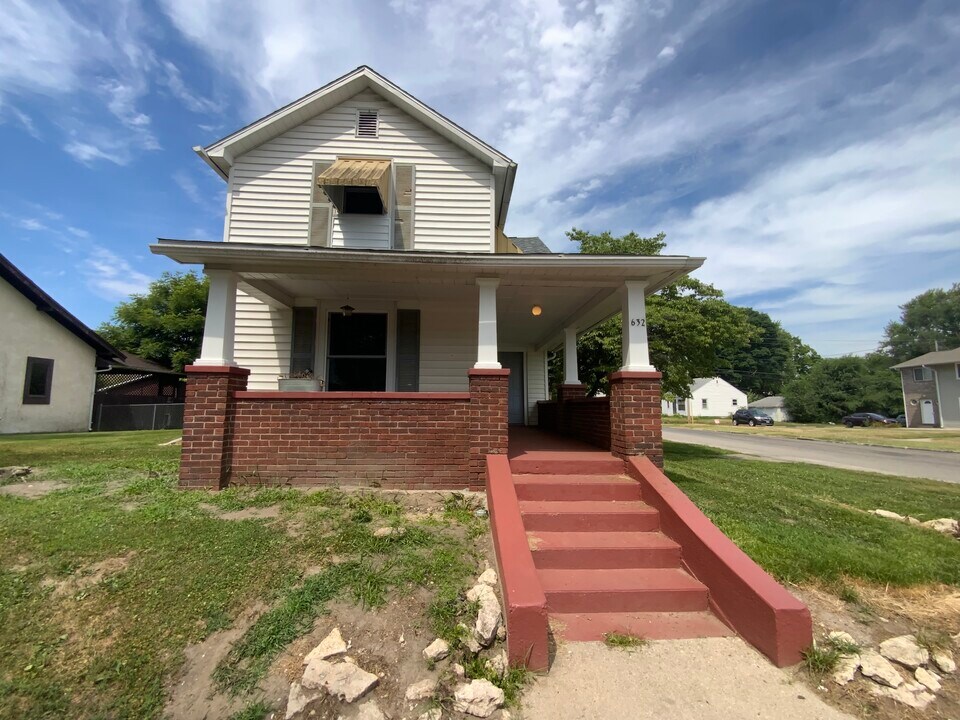 632 N Sherman St in Danville, IL - Building Photo