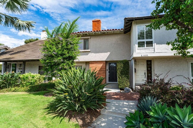 property at 2506 Vista Del Oro