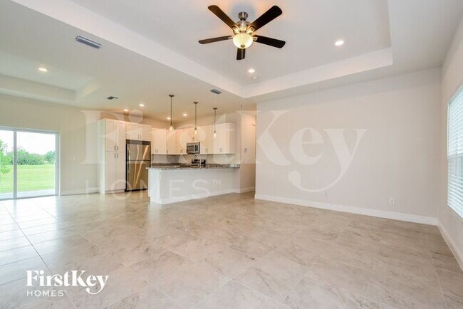 19 NW 25th Terrace in Cape Coral, FL - Building Photo - Building Photo