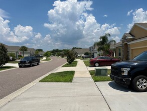 10533 Park Meadowbrooke Dr in Riverview, FL - Building Photo - Building Photo