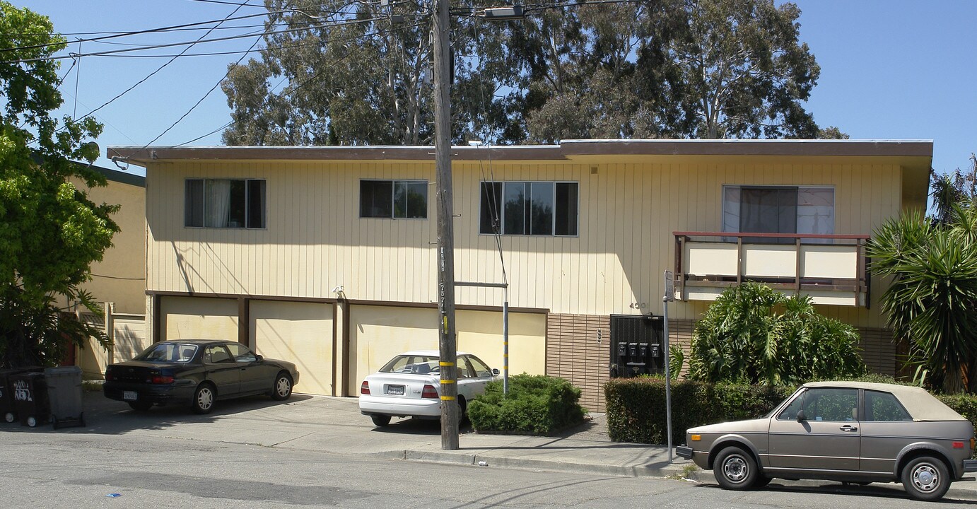 4001 Quigley St in Oakland, CA - Foto de edificio