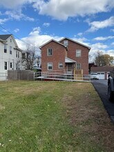 182 Arnoldale Rd in West Hartford, CT - Building Photo - Building Photo