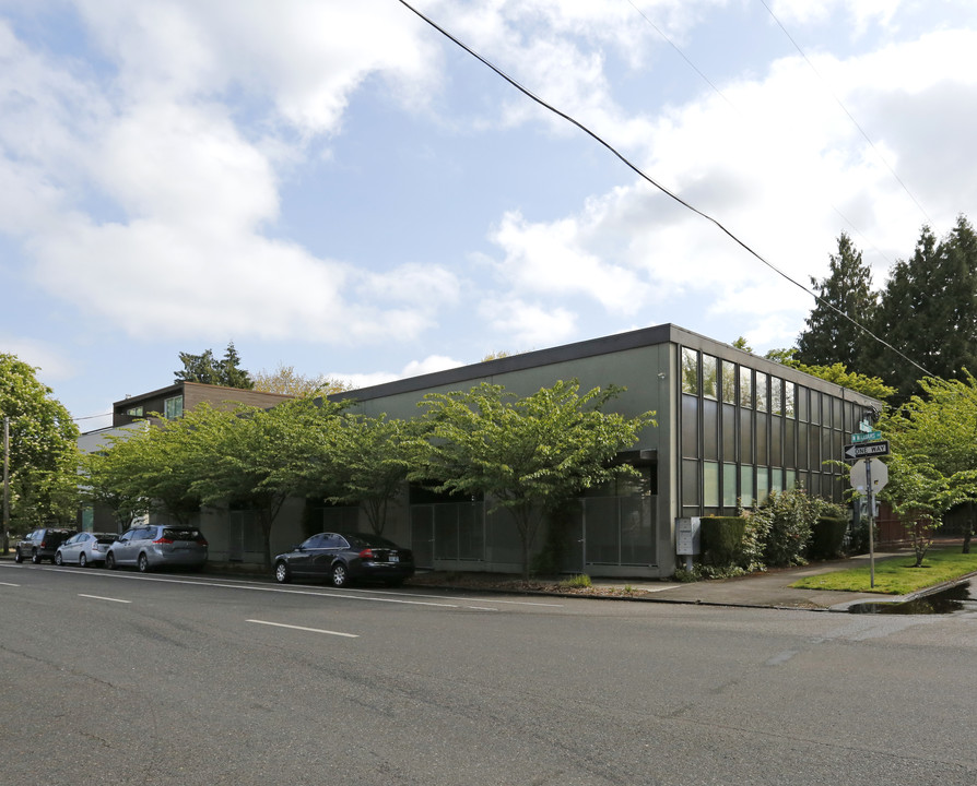 Sumner Loft Condominiums in Portland, OR - Building Photo