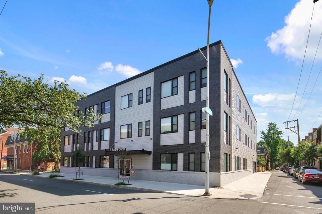 507 S 8th St in Philadelphia, PA - Foto de edificio