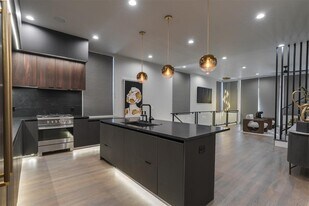 817 NW 6th St in Oklahoma City, OK - Building Photo