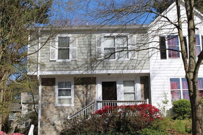 1068 Falling Water Dr in Smyrna, GA - Building Photo - Building Photo