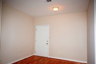 1421 Peachtree St NE in Atlanta, GA - Foto de edificio - Building Photo