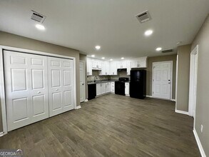 57 Tucker Loop in Tifton, GA - Foto de edificio - Building Photo