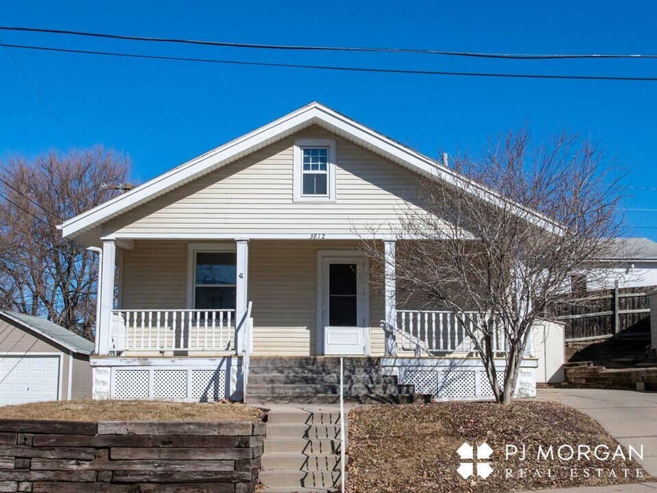 3812 Marcy St in Omaha, NE - Building Photo