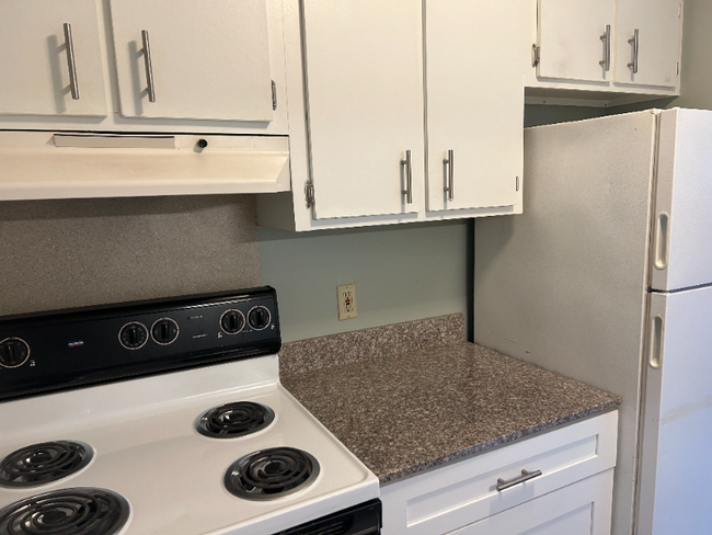 property at 616 S Main St