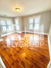 10 Spruce St, Unit 2 in Clinton, MA - Building Photo - Building Photo