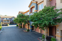 Park Place Regency Park in Sacramento, CA - Foto de edificio - Building Photo