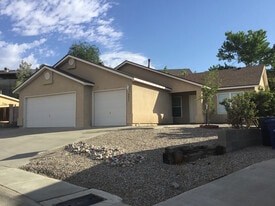 6055 Maddux Pl NW in Albuquerque, NM - Building Photo