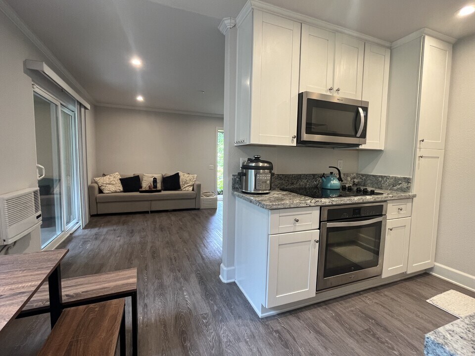 3128 Via Alicante in San Diego, CA - Building Photo