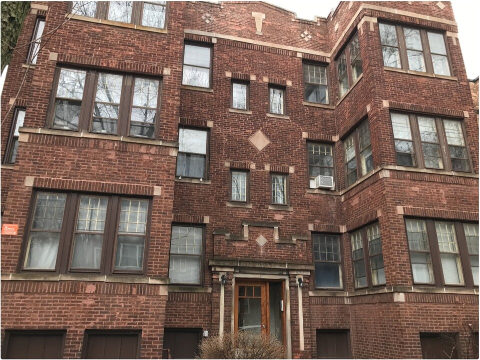 6500-6504 N Bosworth Ave in Chicago, IL - Building Photo