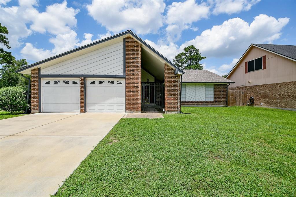 23938 Spring Mill Ln in Spring, TX - Building Photo