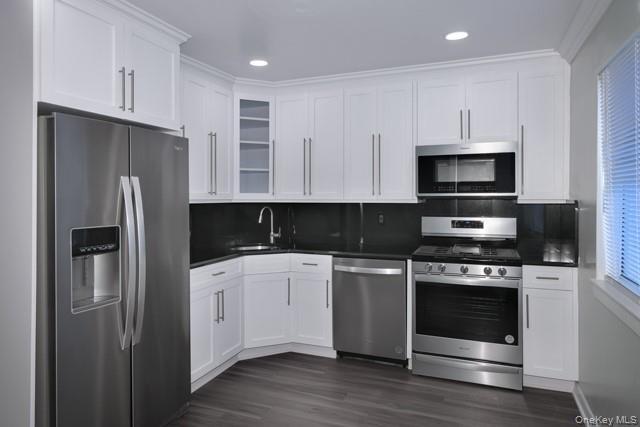 21 Brentwood Rd in Bay Shore, NY - Building Photo - Building Photo