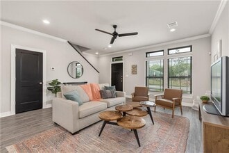 725 Turner St in College Station, TX - Building Photo - Building Photo