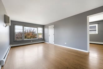 5311 N Northwest Hwy in Chicago, IL - Building Photo - Building Photo