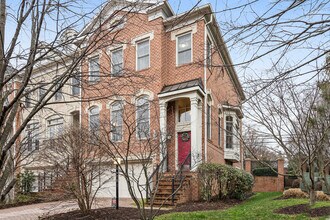 7000 Eastern Red Cedar Ln in McLean, VA - Building Photo - Building Photo