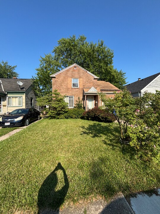 4661 W 148th St in Cleveland, OH - Building Photo