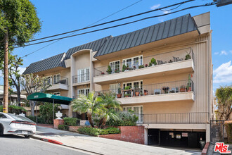 1010 Palm Ave in West Hollywood, CA - Foto de edificio - Building Photo