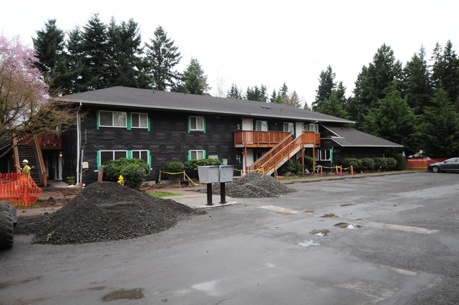 Duck Country - Wilsonville Heights Apartments in Wilsonville, OR - Building Photo - Building Photo