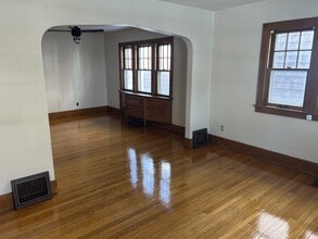 138 S Francis Ave in Lansing, MI - Building Photo - Building Photo