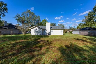3989 Hunters Lake Cir E in Jacksonville, FL - Building Photo - Building Photo