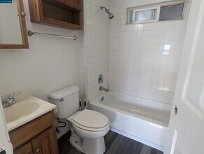 1301 W 9th St-Unit -A in Antioch, CA - Building Photo - Building Photo